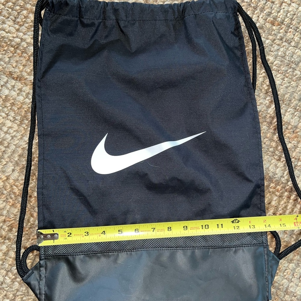 Nike Drawstring Bag - Picture 7 of 9